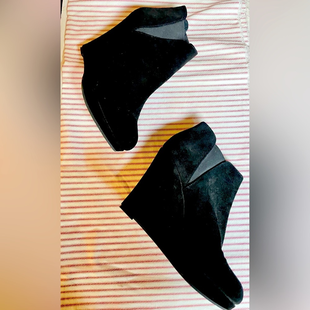 Jessica Simpson wedge black suede heels